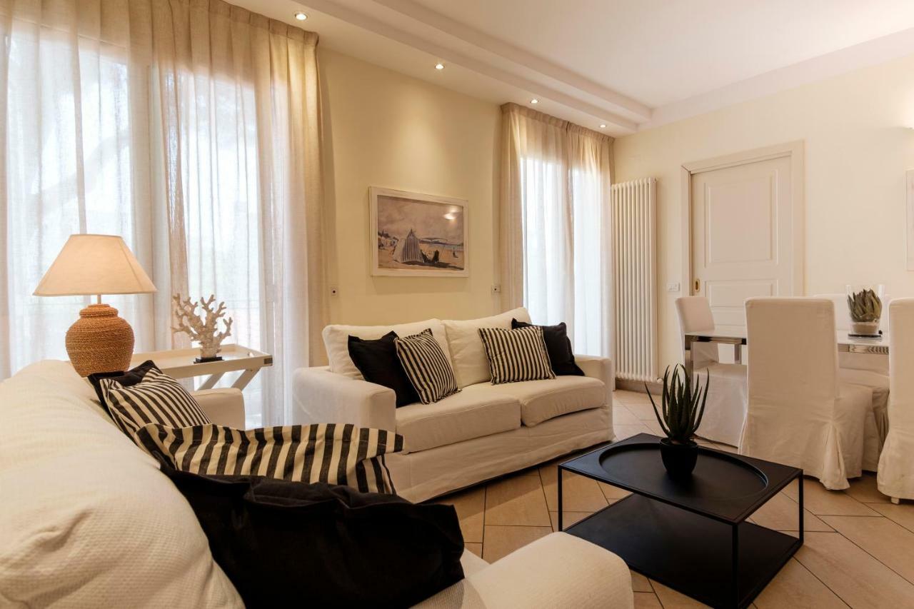 Residence Lungomare - Charming Apartments Riccione Exterior foto
