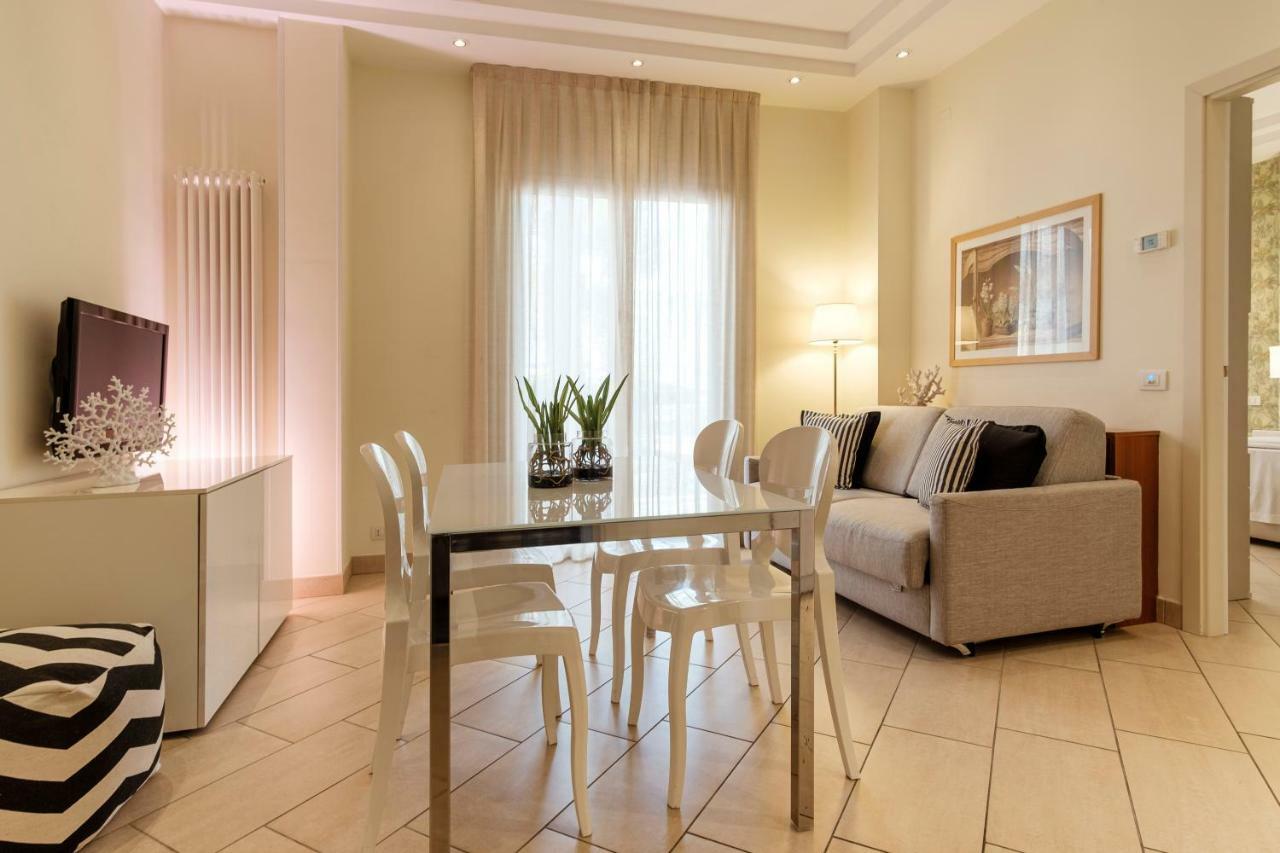 Residence Lungomare - Charming Apartments Riccione Exterior foto